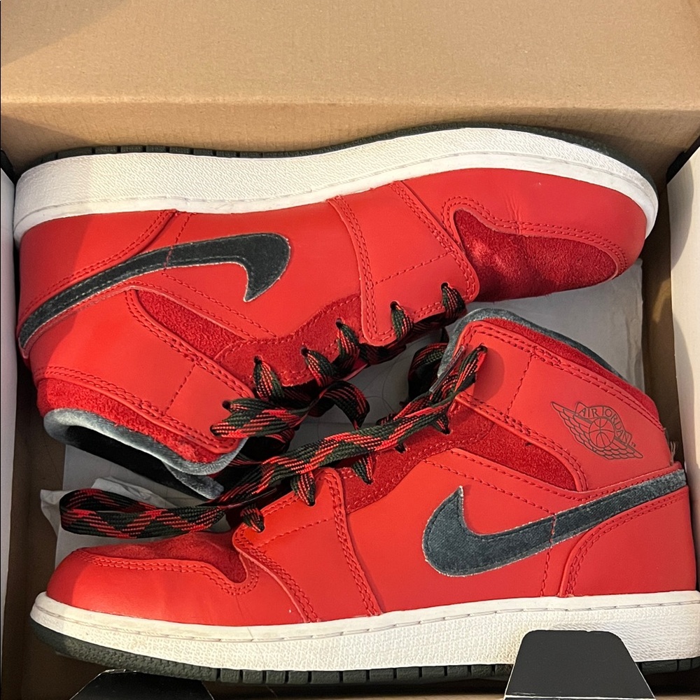 Air Jordan 1 Mid Premium BG 'Varsity Red' 5Y